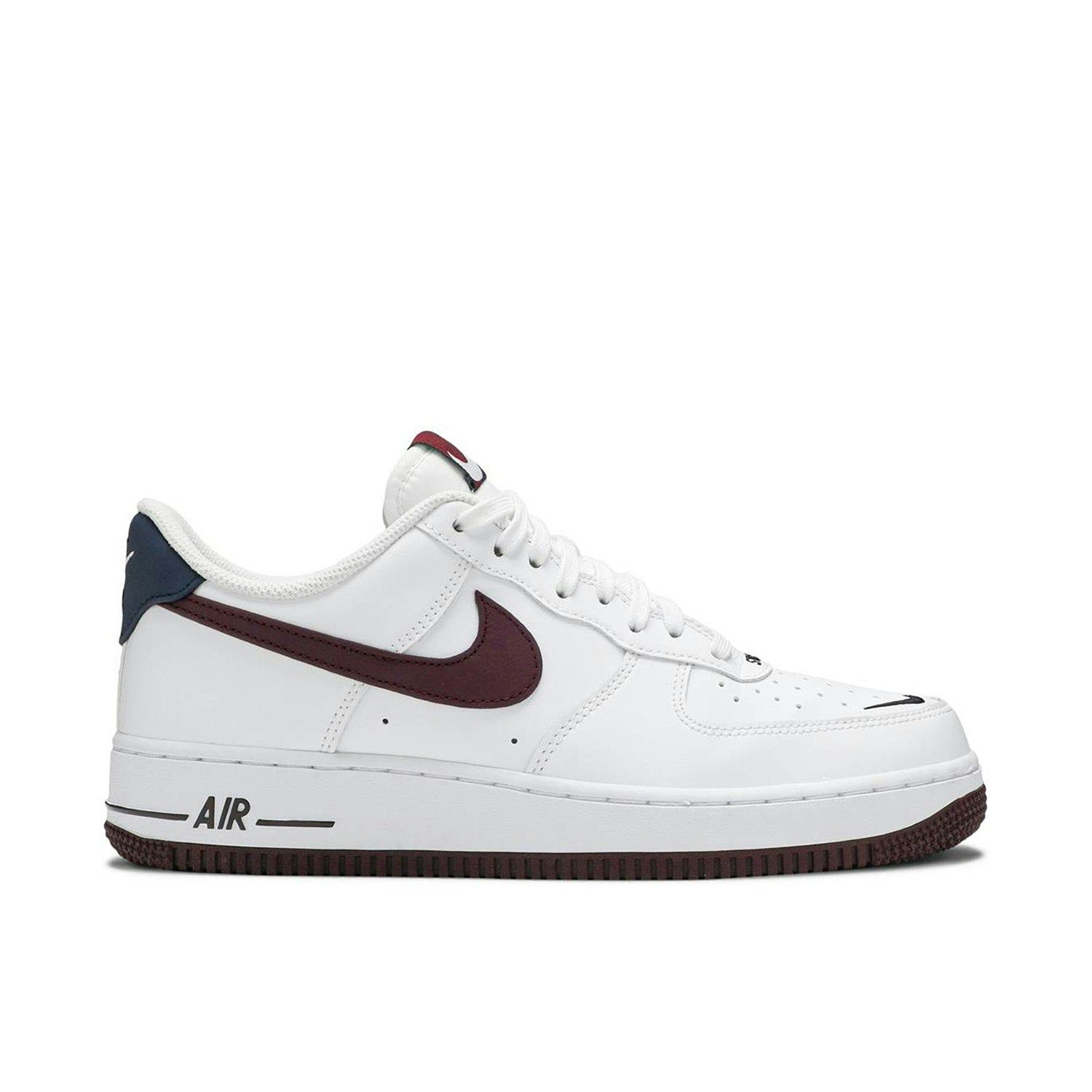 Nike Air Force 1 07 LV White Maroon
